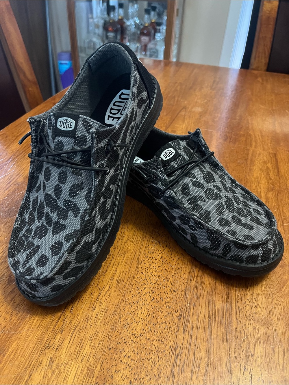 Hey Dude Women’s Wendy Leopard Sparkle Black/Grey Size 9 - Picture 5 of 6